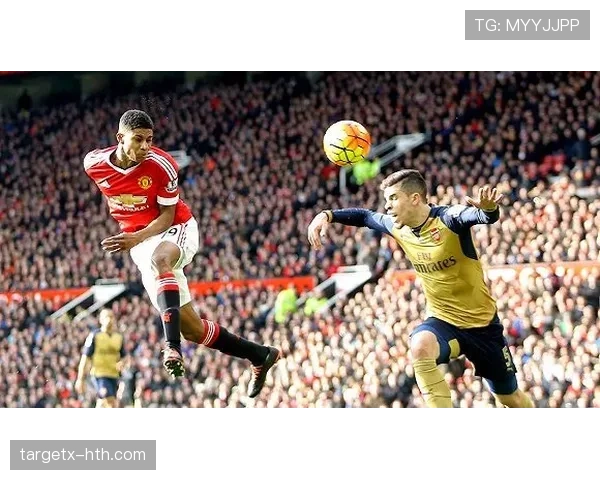 曼联复兴进程仍未完成，球队稳定性与竞技表现在持续考验中逐步显现趋势变化