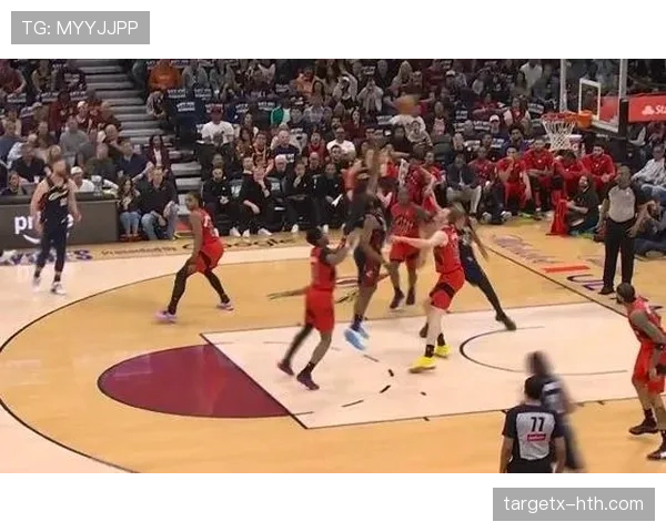 哈登突破次数提升显著 拉开与恩比德挡拆得分差距