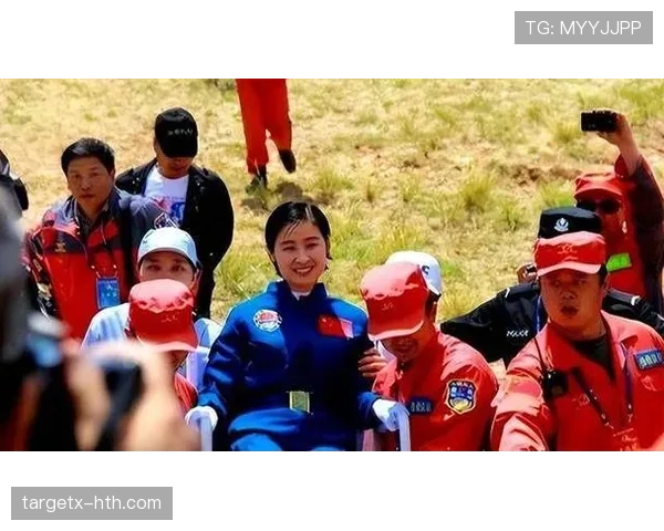 刘洋家的狗都比我们活得精致